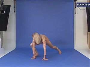 epic naked gymnastics by Vetrodueva